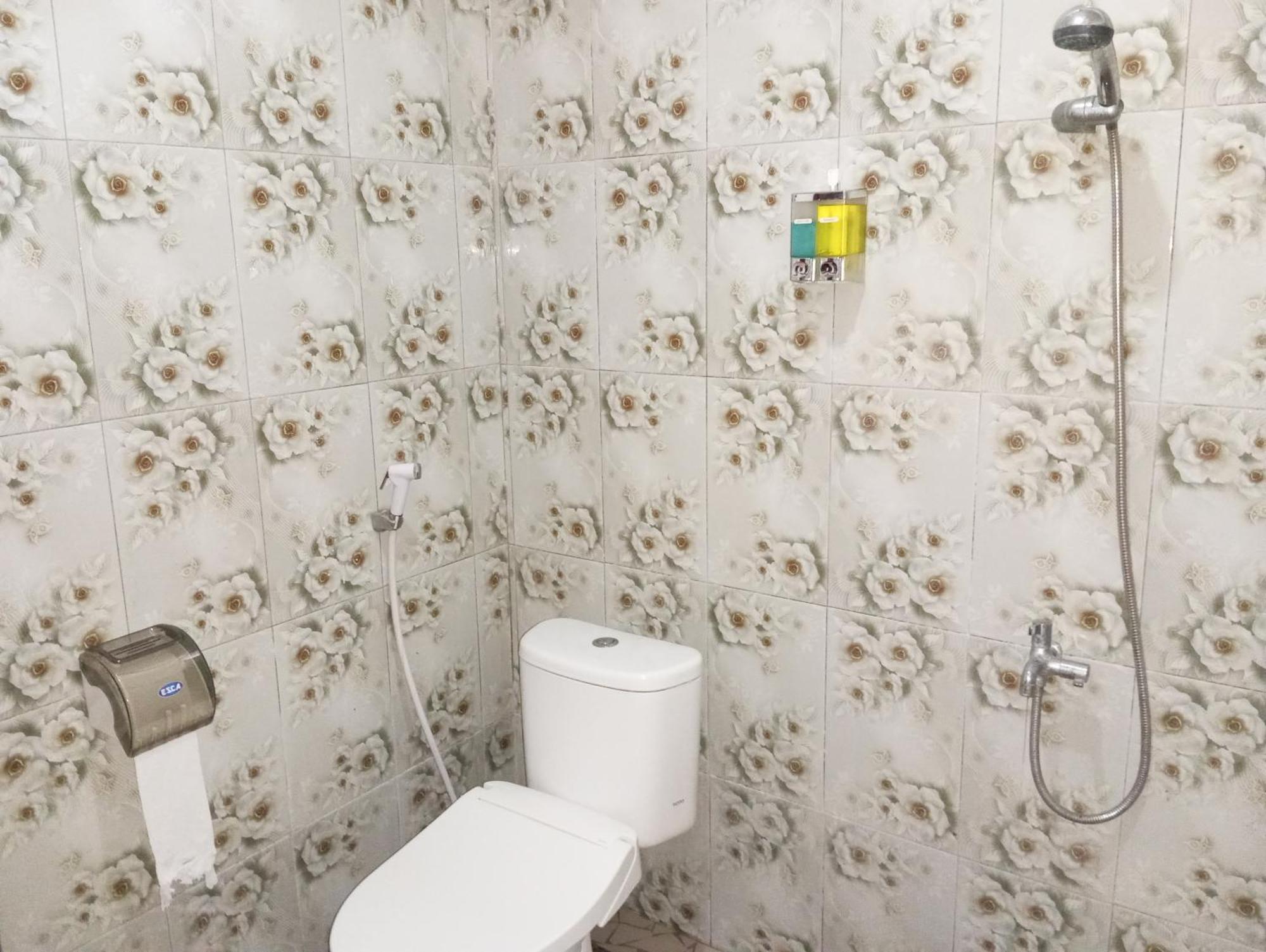 Wl Guesthouse Лабуан-Баджо Екстер'єр фото